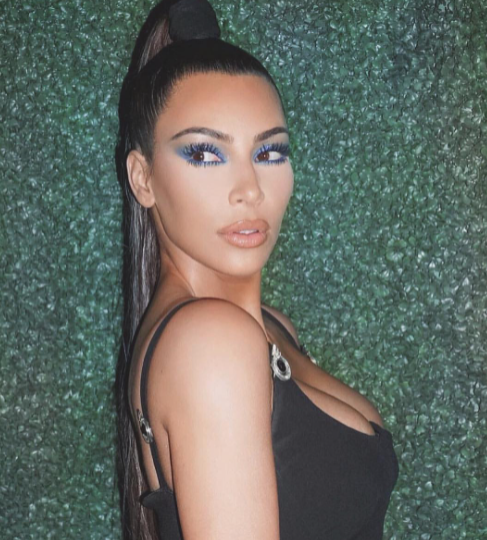 Kim Kardashian - scrunchie