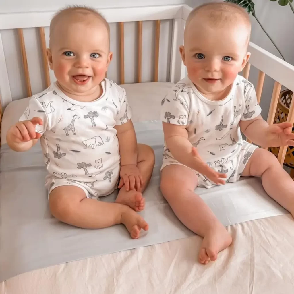 posteljina-za-bebe-najbolji-izbor-za-vase-mališane-blizanci